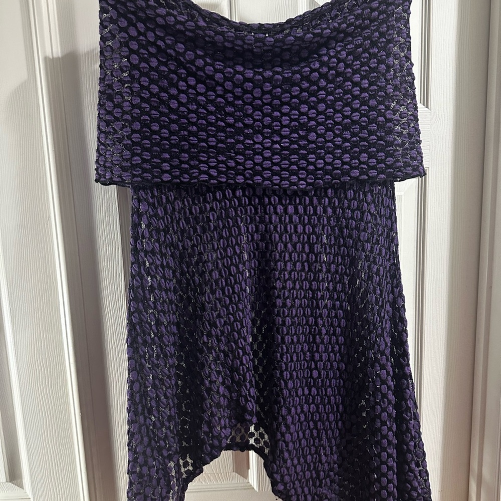 Classy tunic. A beautiful boutique find. Size 1x. No order or flaws. Too cute on